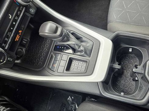 Used 2022 Toyota RAV4 XLE FWD image 29
