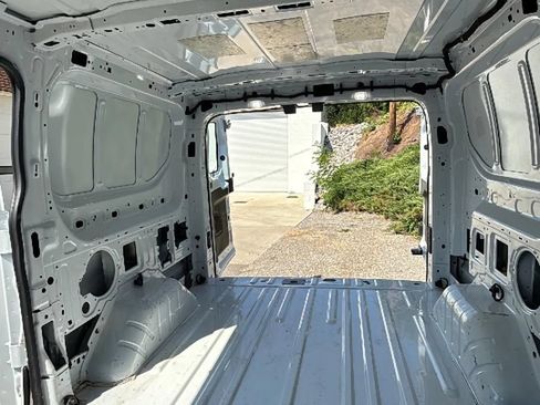 Used 2018 Ford Transit 150 130 Low Roof RWD image 24
