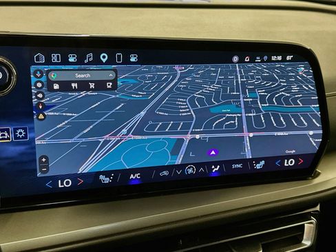 Used 2025 Chevrolet Traverse LT AWD/4WD image 22
