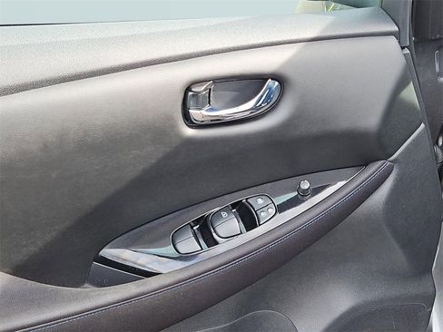 Used 2020 Nissan Leaf SV w/ Protection Package image 11