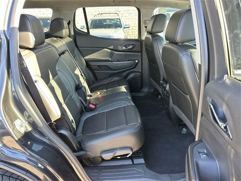 Used 2020 GMC Acadia SLT w/ Driver Alert Package II image 27