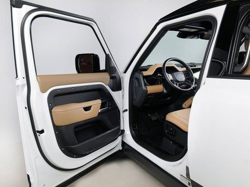 New 2026 Land Rover Defender 110 S image 26