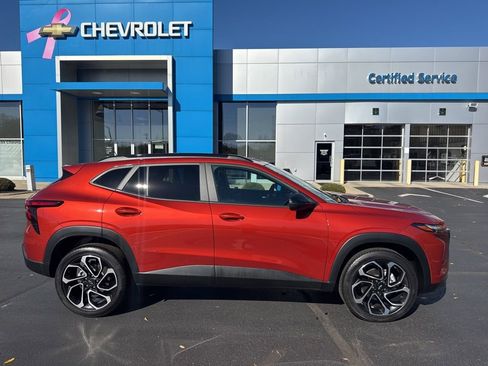 Used 2024 Chevrolet Trax RS w/ Driver Confidence Package image 25