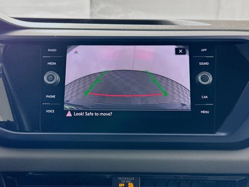 Used 2022 Volkswagen Taos SE w/ Driver Assistance Package image 21