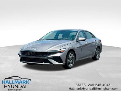 New 2025 Hyundai Elantra Limited