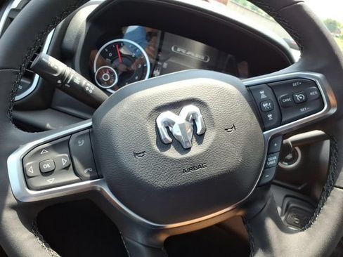 New 2026 RAM 2500 Big Horn AWD/4WD image 9