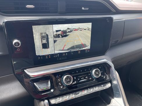 Used 2024 GMC Sierra 1500 Denali AWD/4WD image 15