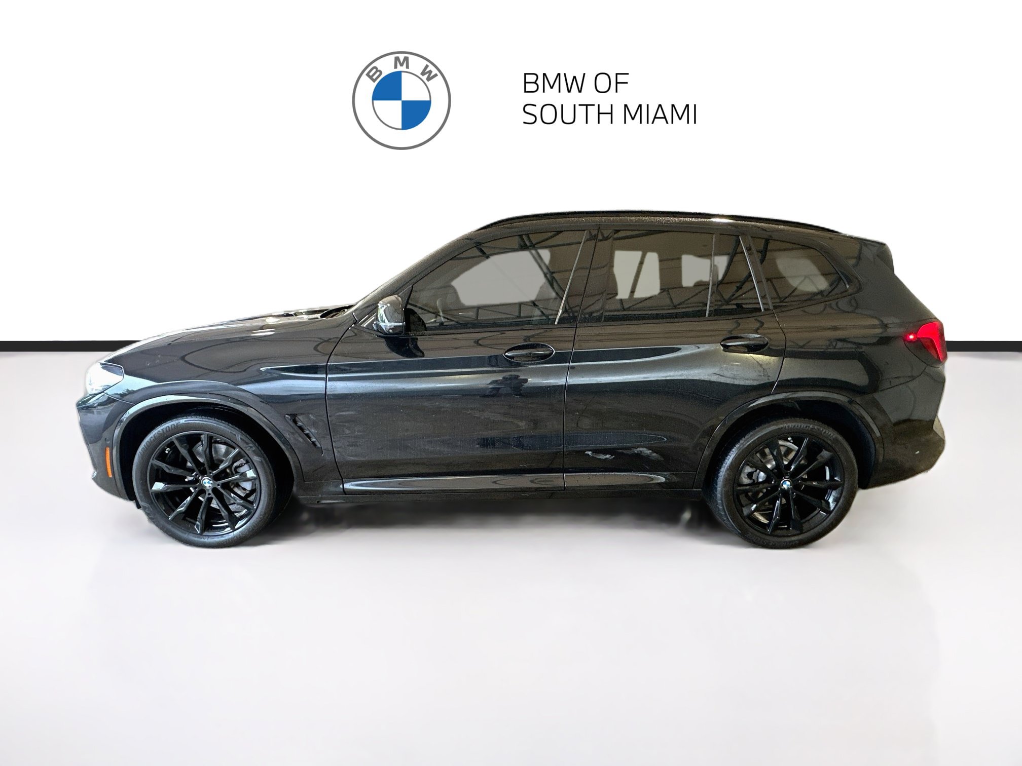 Certified 2024 BMW X3 sDrive30i w/ M Sport Package RWD image 4