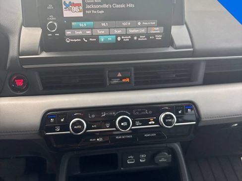 Used 2023 Honda Pilot Elite image 24