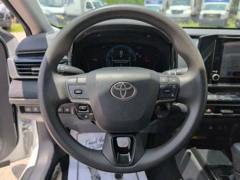 Used 2025 Toyota Camry LE FWD image 22