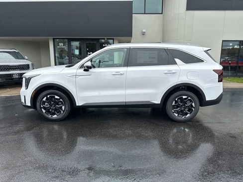 New 2026 Kia Sorento S w/ S Panoramic Sunroof Package AWD/4WD image 2