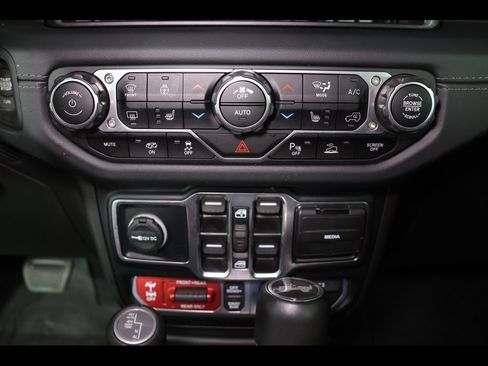 Used 2024 Jeep Wrangler Unlimited Rubicon 392 image 23