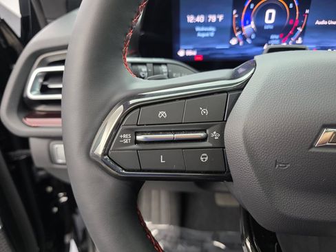 Used 2024 Chevrolet Traverse RS FWD image 21