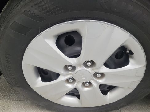 Used 2018 Kia Forte LX image 31