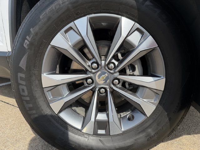 Used 2025 Chevrolet Equinox LT w/ Safety and Technology Package FWD image 8