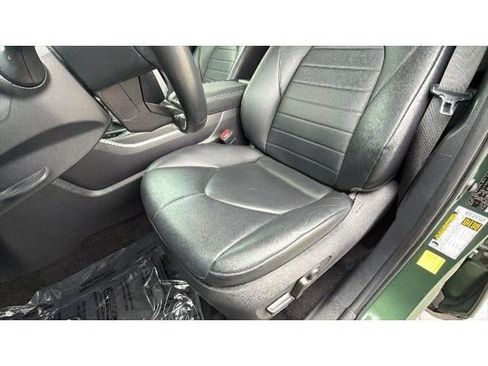 Used 2024 Toyota Highlander XLE FWD image 19