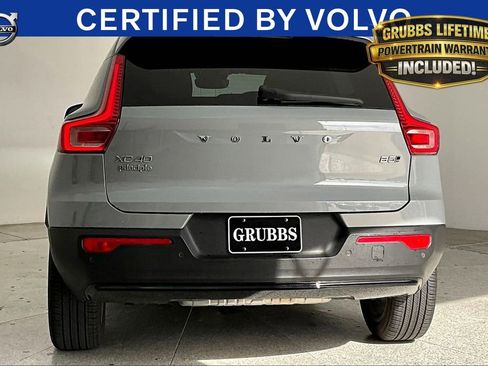 Certified 2024 Volvo XC40 B5 Core AWD/4WD image 7