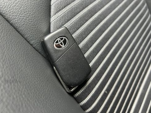 Used 2023 Toyota Camry SE FWD image 32