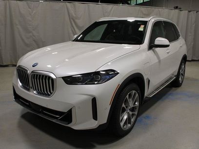 New 2026 BMW X5 xDrive50e w/ Premium Package
