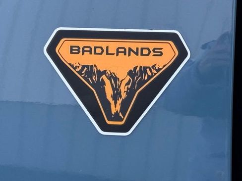 Used 2022 Ford Bronco Badlands image 14