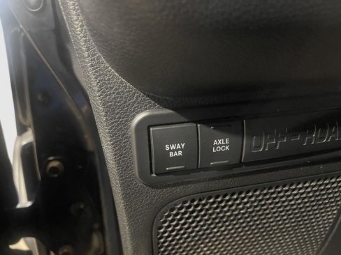 Used 2013 Jeep Wrangler Unlimited Rubicon image 15