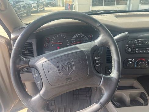 Used 2004 Dodge Dakota SLT w/ Deluxe Convenience Group AWD/4WD image 13