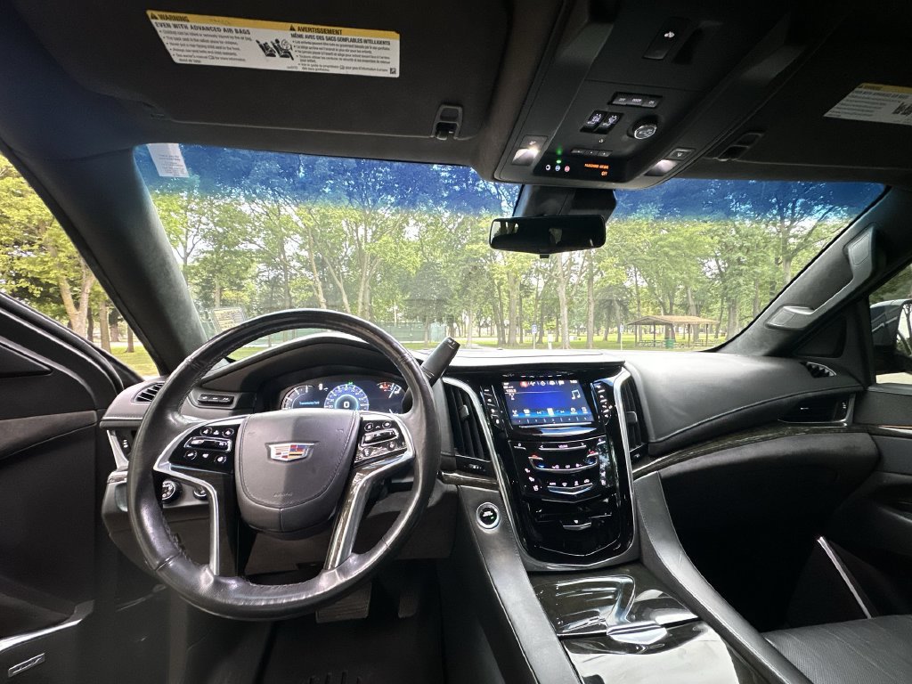 Certified 2019 Cadillac Escalade Platinum AWD/4WD image 10