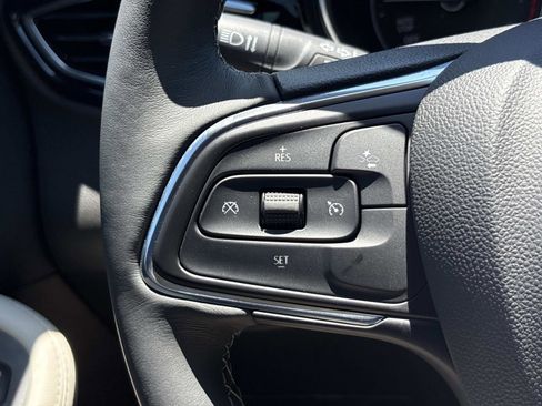 Used 2023 Buick Encore GX Preferred w/ Cold Weather Comfort Package FWD image 17