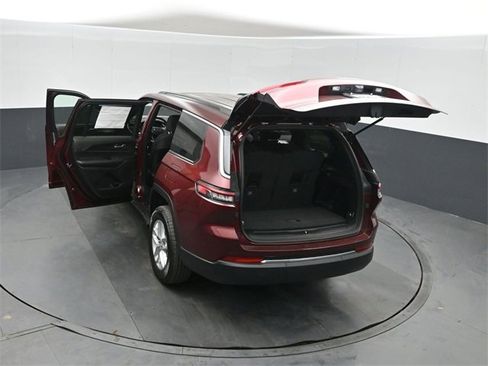 New 2025 Jeep Grand Cherokee L Laredo image 52