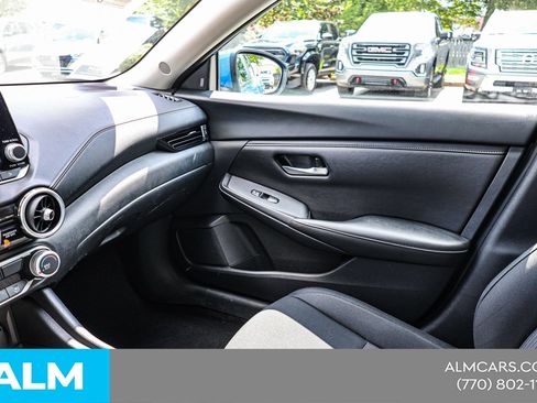 Used 2024 Nissan Sentra SV FWD image 35