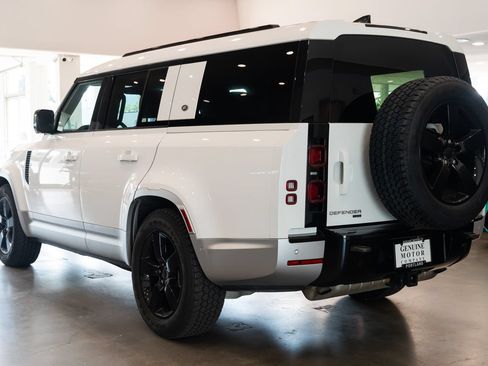 Used 2023 Land Rover Defender 130 SE AWD/4WD image 6