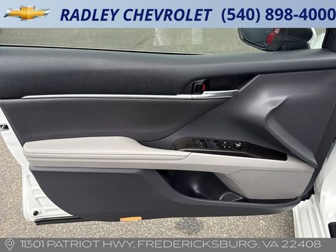 Used 2023 Toyota Camry XSE image 12