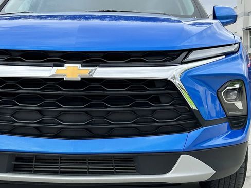 Used 2025 Chevrolet Blazer LT image 9