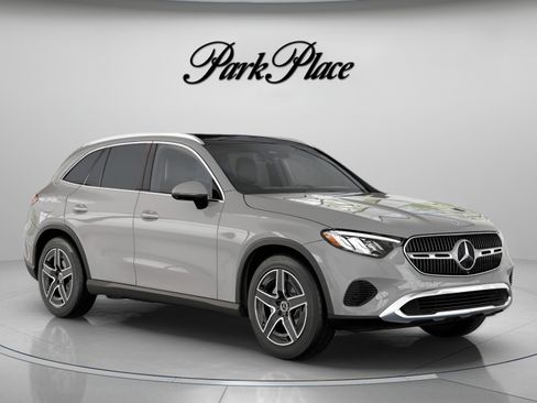 Used 2026 Mercedes-Benz GLC 300 4MATIC image 32