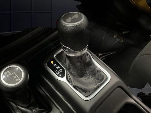 Used 2020 Jeep Wrangler Unlimited Sport image 18