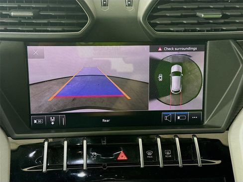 Used 2019 Lamborghini Urus image 10