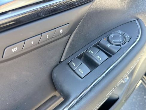 Used 2023 Buick Envision Essence AWD/4WD image 13