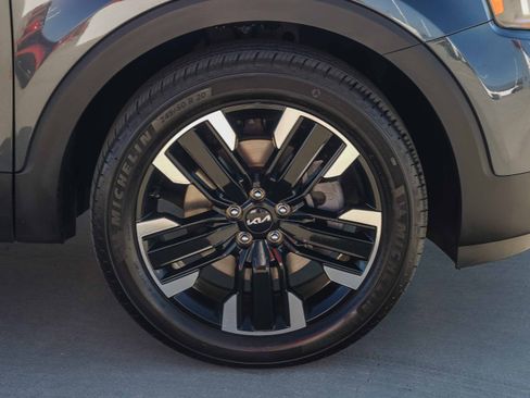 Used 2024 Kia Telluride SX Prestige AWD/4WD image 11