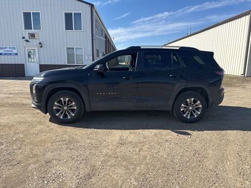 Used 2025 Chevrolet Equinox LT w/ Convenience Package II image 3