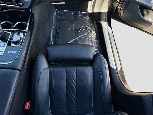 Used 2018 BMW M760i xDrive image 18