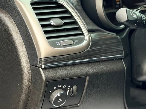 Used 2021 Jeep Grand Cherokee Limited image 13