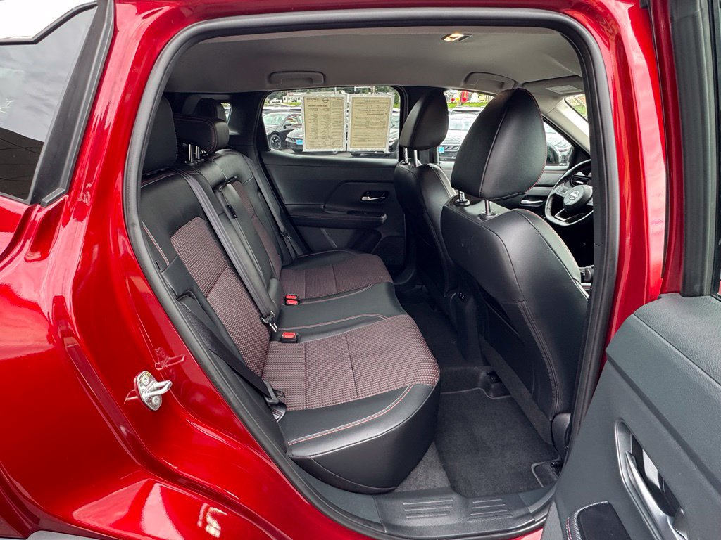 Used 2025 Nissan Kicks SR AWD/4WD image 20