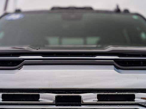 Used 2025 GMC Sierra 3500 Denali w/ Denali Reserve Package image 16