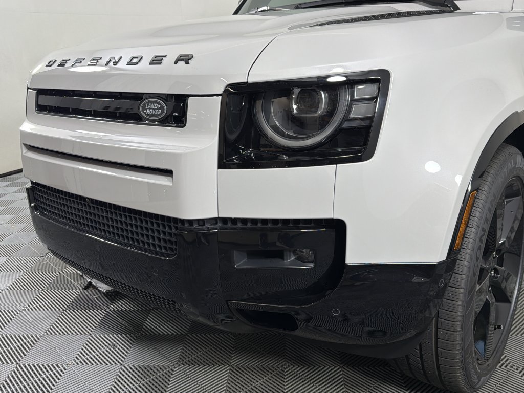 New 2026 Land Rover Defender 110 X-Dynamic SE AWD/4WD image 11