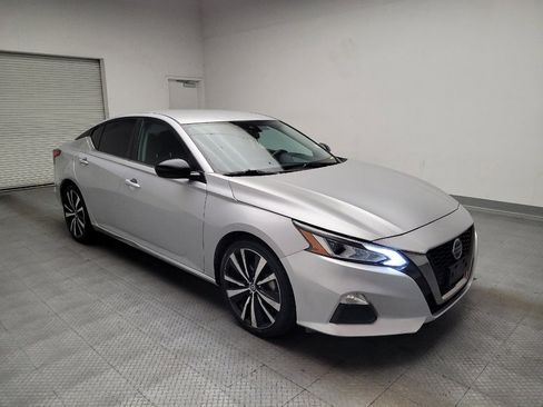 Used 2021 Nissan Altima 2.5 SR FWD image 13
