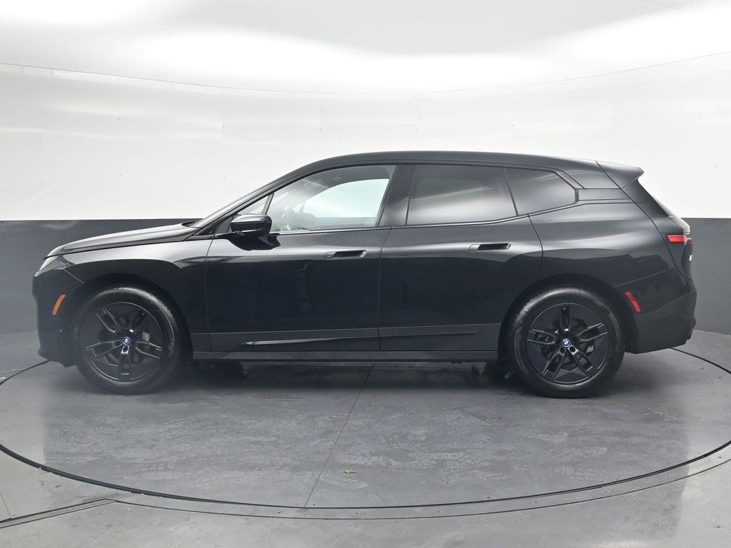 Used 2024 BMW iX xDrive50 w/ Convenience Package AWD/4WD image 7