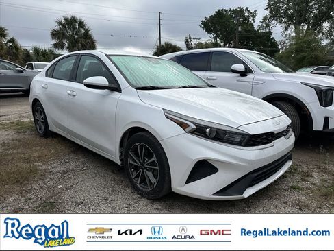 Used 2022 Kia Forte LXS image 1