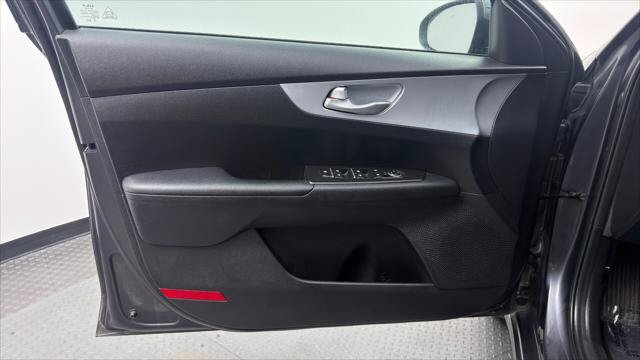 Used 2023 Kia Forte LXS FWD image 13
