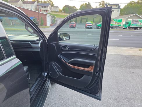 Used 2015 Chevrolet Tahoe LTZ image 17