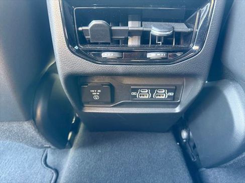 Certified 2024 Jeep Grand Cherokee Altitude AWD/4WD image 34